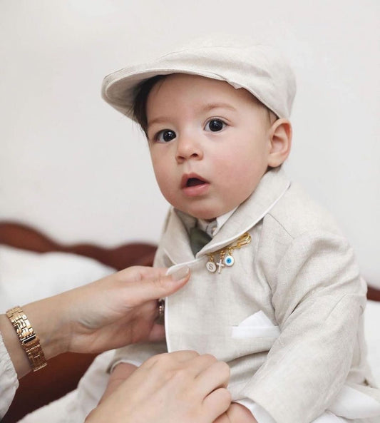 A thoughtful way to protect and show love for your baby. Our custom-made Evil Eye Charm Baby Pins make perfect gifts for newborns, parents, christenings, and baptisms.